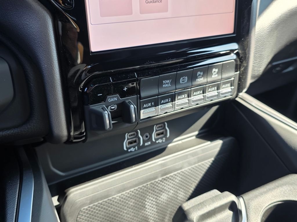 New 2026 RAM 3500 Big Horn AWD/4WD image 17