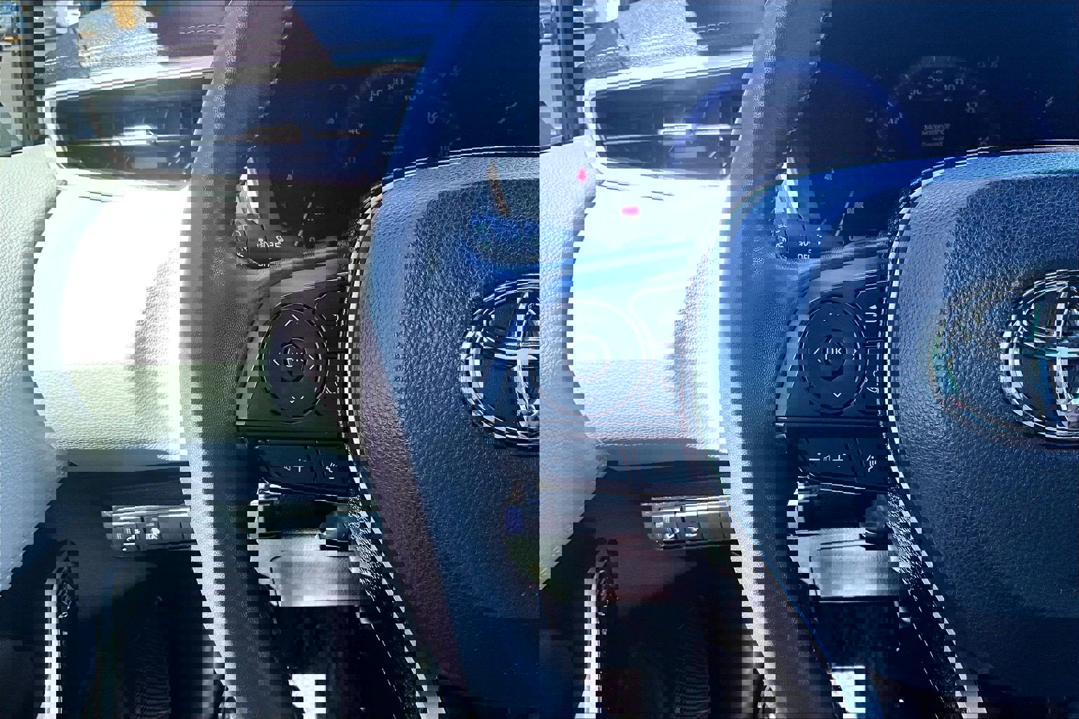 Used 2019 Toyota Corolla XSE w/ Body Protection Package FWD image 17