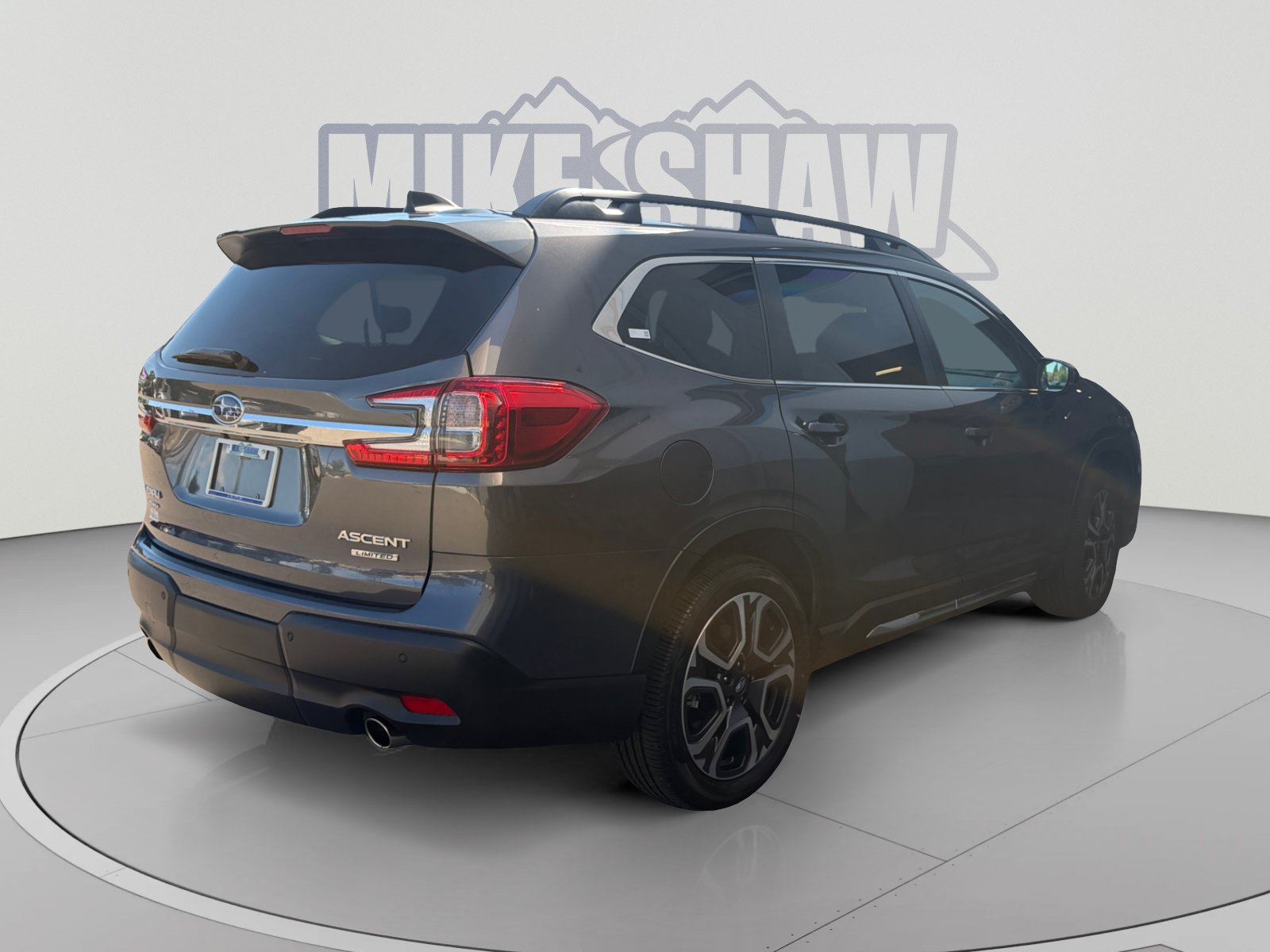 Used 2025 Subaru Ascent Limited w/ Popular Package #2 AWD/4WD image 5
