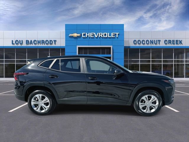 Certified 2024 Chevrolet Trax LS w/ Driver Confidence Package image 9