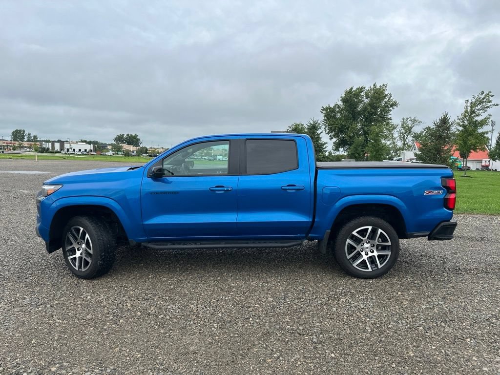 Used 2023 Chevrolet Colorado Z71 w/ Z71 Convenience Package 2 AWD/4WD image 7