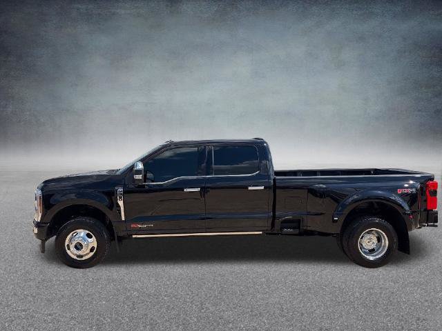 Certified 2025 Ford F350 Platinum w/ Platinum Plus Package AWD/4WD image 2