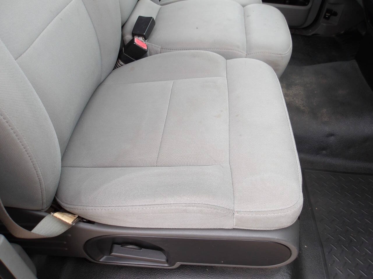 Used 2005 Ford F150 XL RWD image 16
