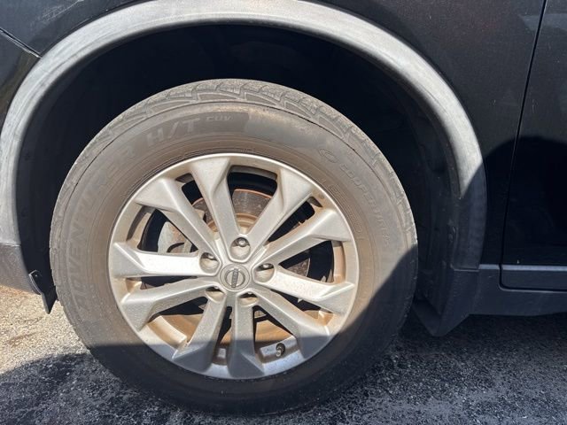 Used 2016 Nissan Rogue SV FWD image 12
