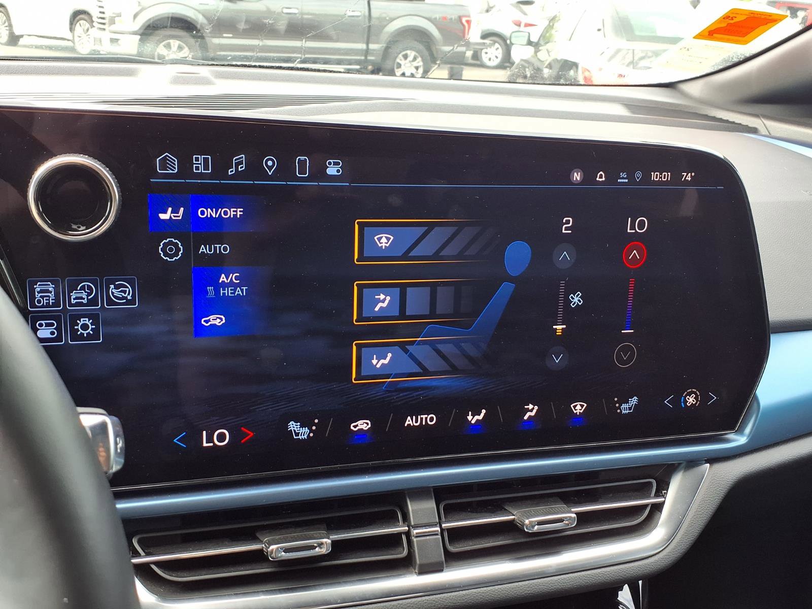 Used 2024 Chevrolet Equinox EV LT image 11