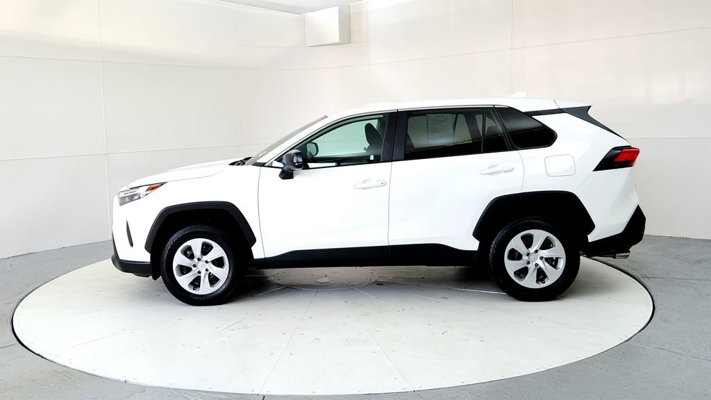 Certified 2024 Toyota RAV4 LE AWD/4WD image 3