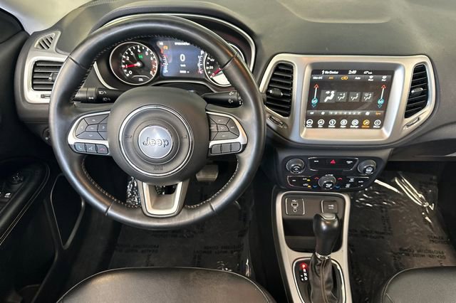 Used 2019 Jeep Compass Latitude w/ Popular Equipment Group FWD image 16