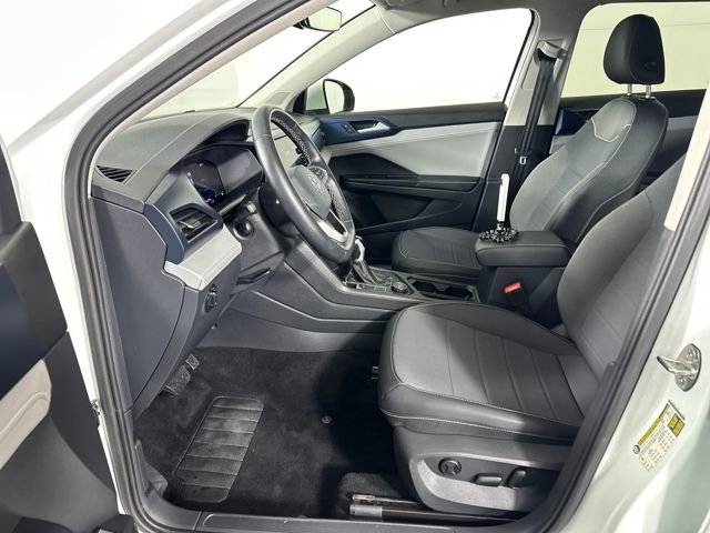 Used 2024 Volkswagen Taos SE image 11