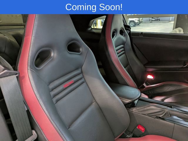 Used 2015 Nissan GT-R Black Edition image 11