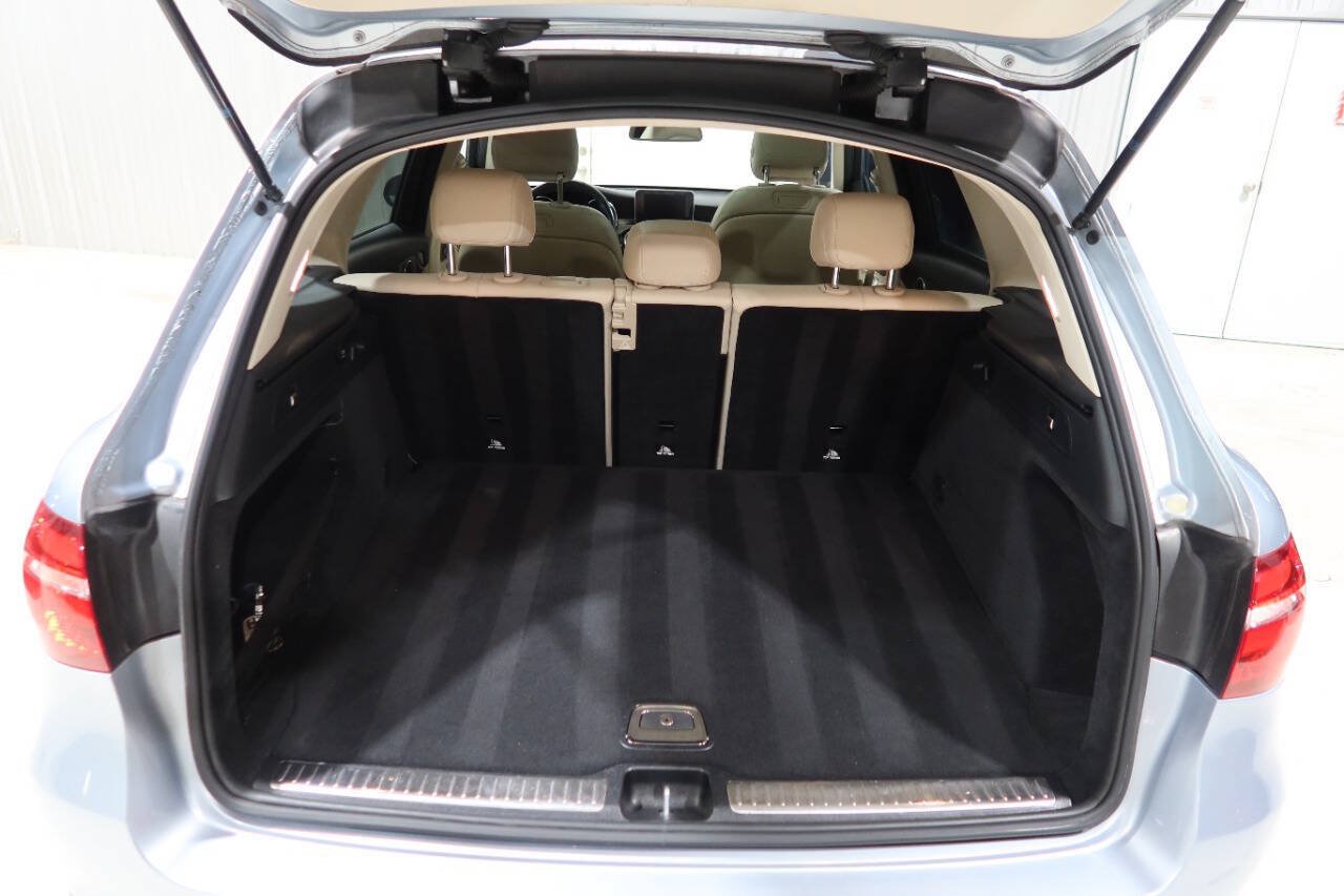Used 2018 Mercedes-Benz GLC 300 image 27