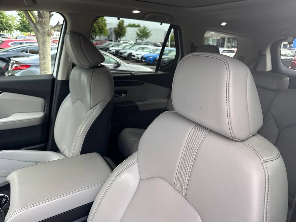 Certified 2024 Honda Pilot Touring image 19