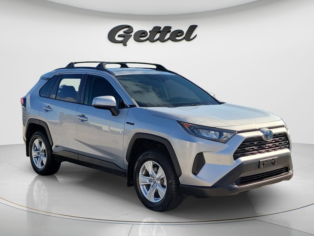 Certified 2020 Toyota RAV4 LE AWD/4WD image 3