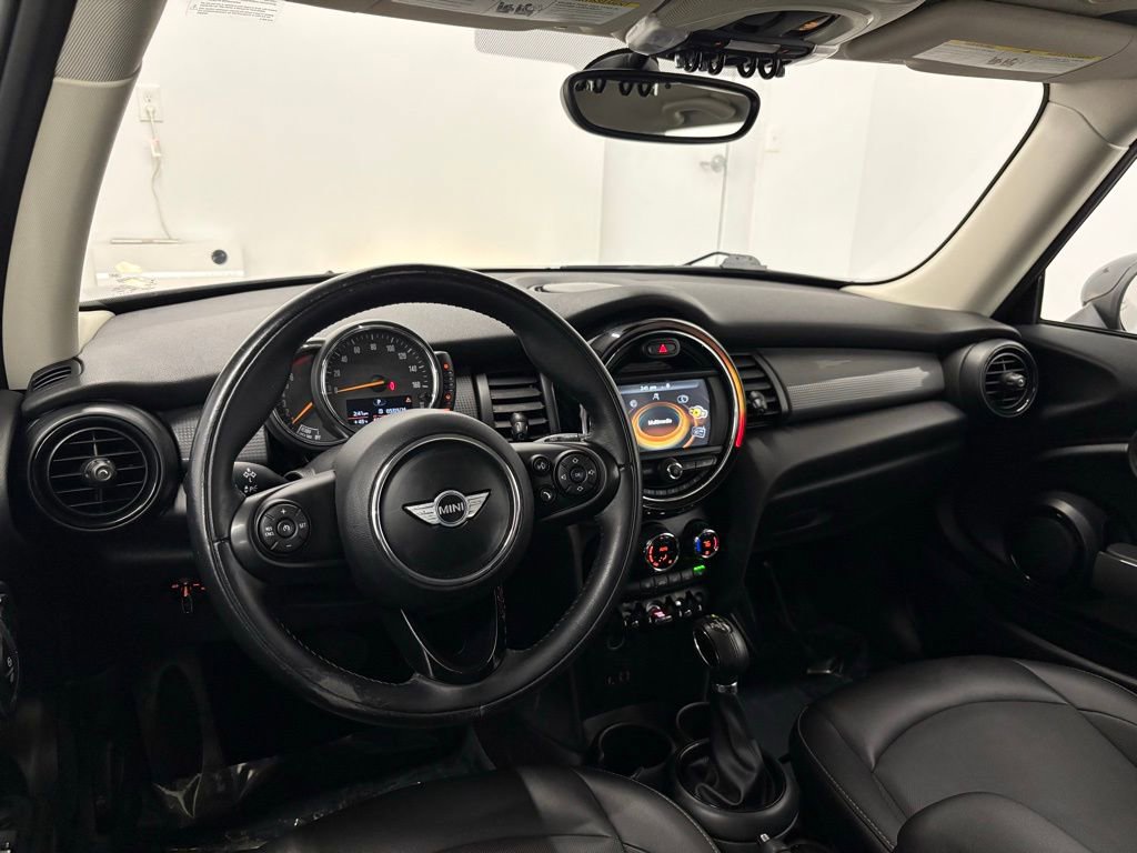 Used 2017 MINI Cooper 2-Door Hardtop image 23