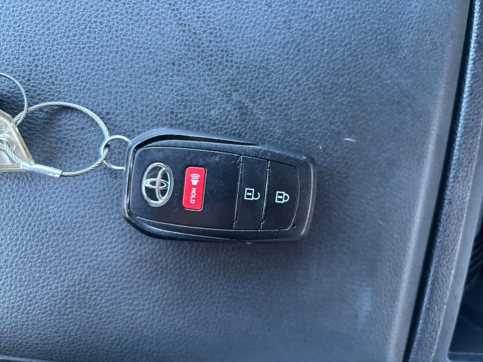 Used 2025 Toyota Tacoma TRD Off-Road image 22