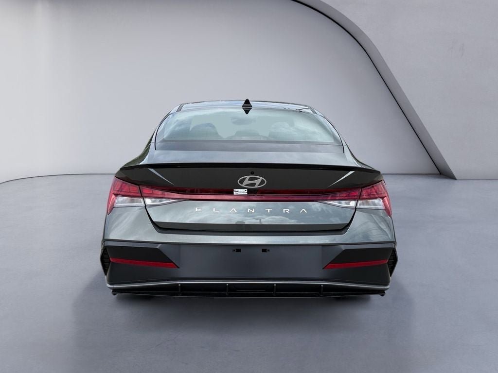 New 2026 Hyundai Elantra SEL Sport FWD image 4