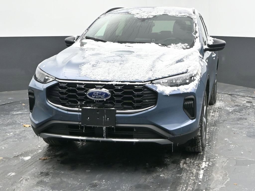 New 2026 Ford Escape ST-Line w/ Cold Weather Package image 3
