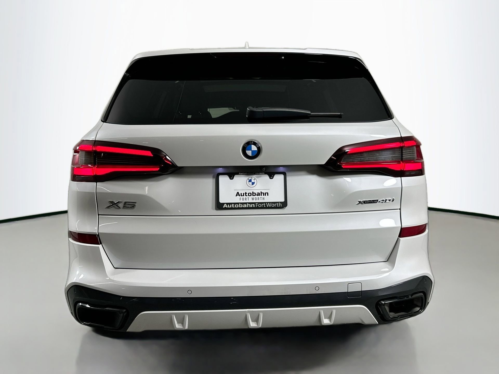 Used 2023 BMW X5 xDrive40i w/ M Sport Package image 7