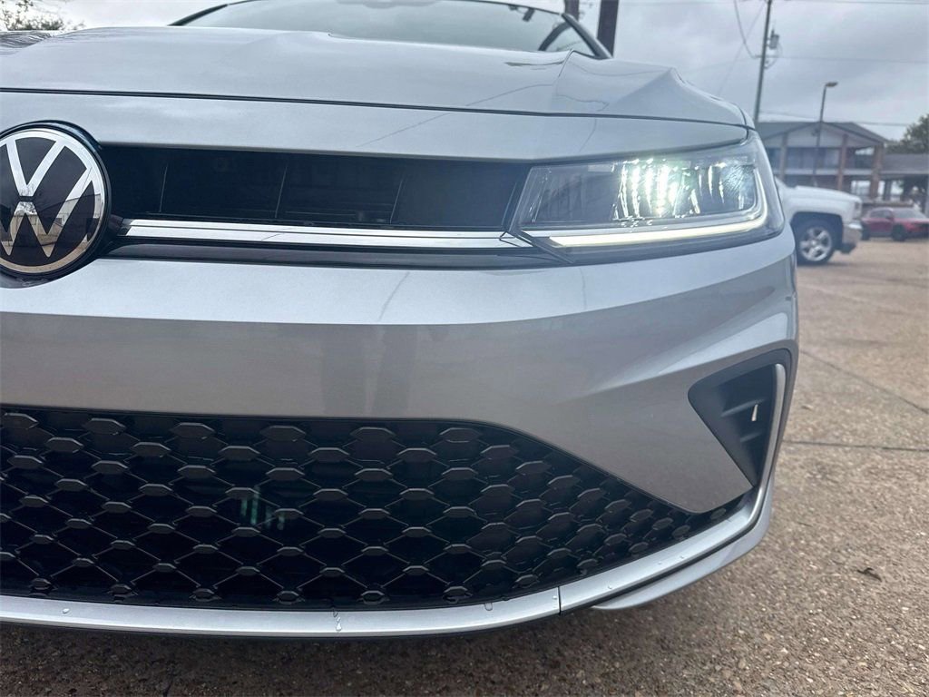 New 2026 Volkswagen Jetta SE image 7