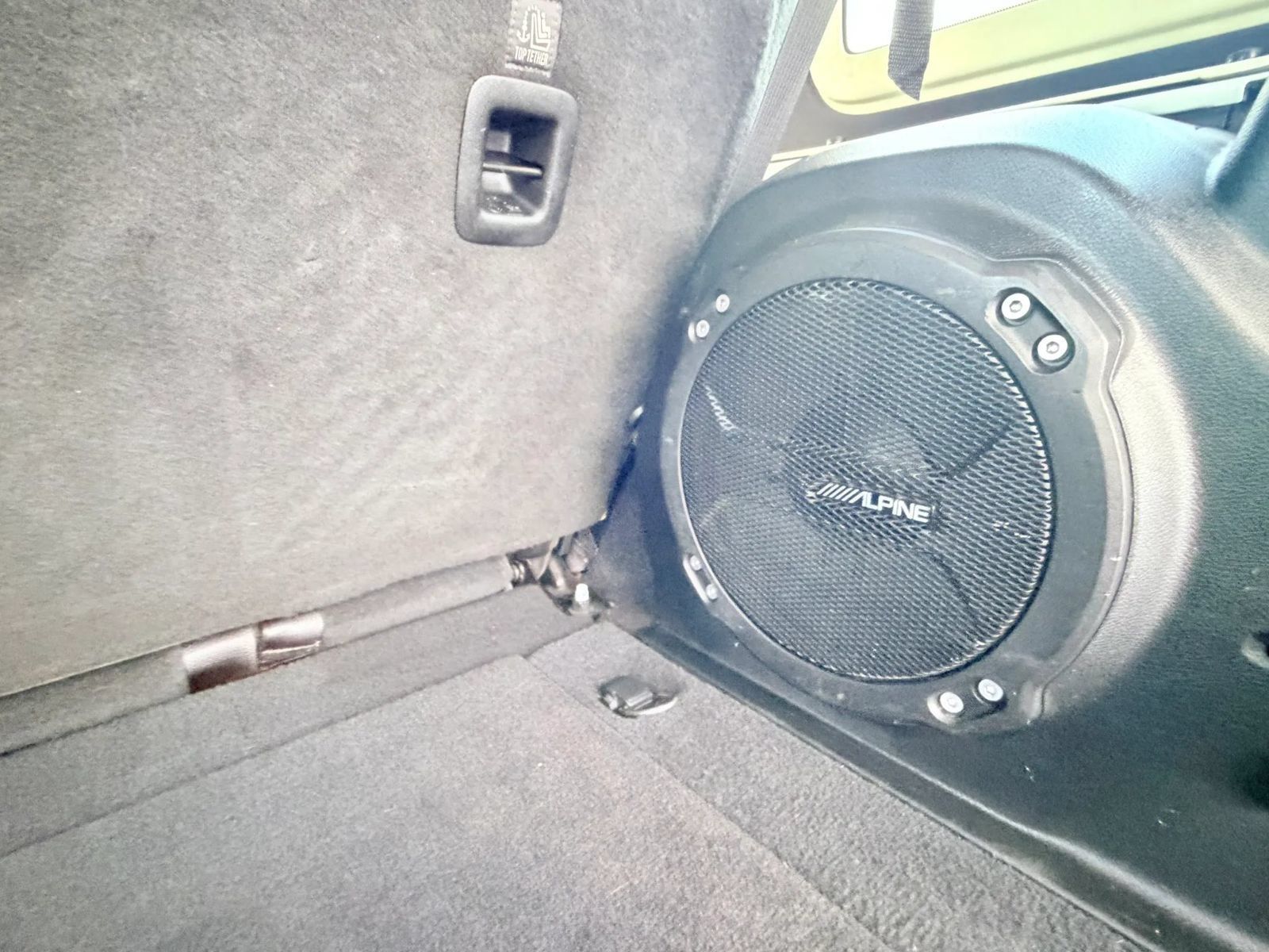 Used 2018 Jeep Wrangler Unlimited Sahara AWD/4WD image 23