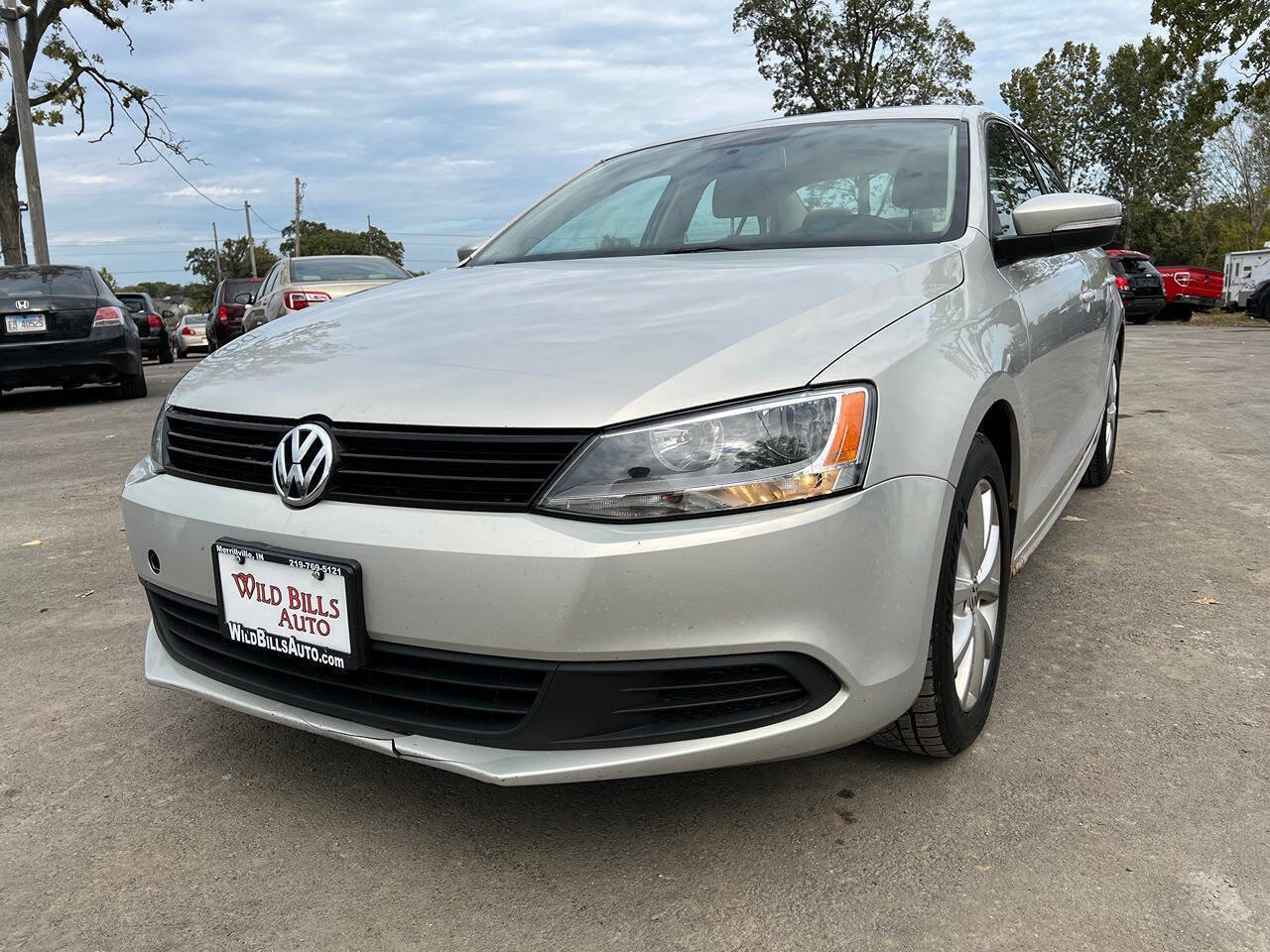 Used 2011 Volkswagen Jetta SE FWD image 2