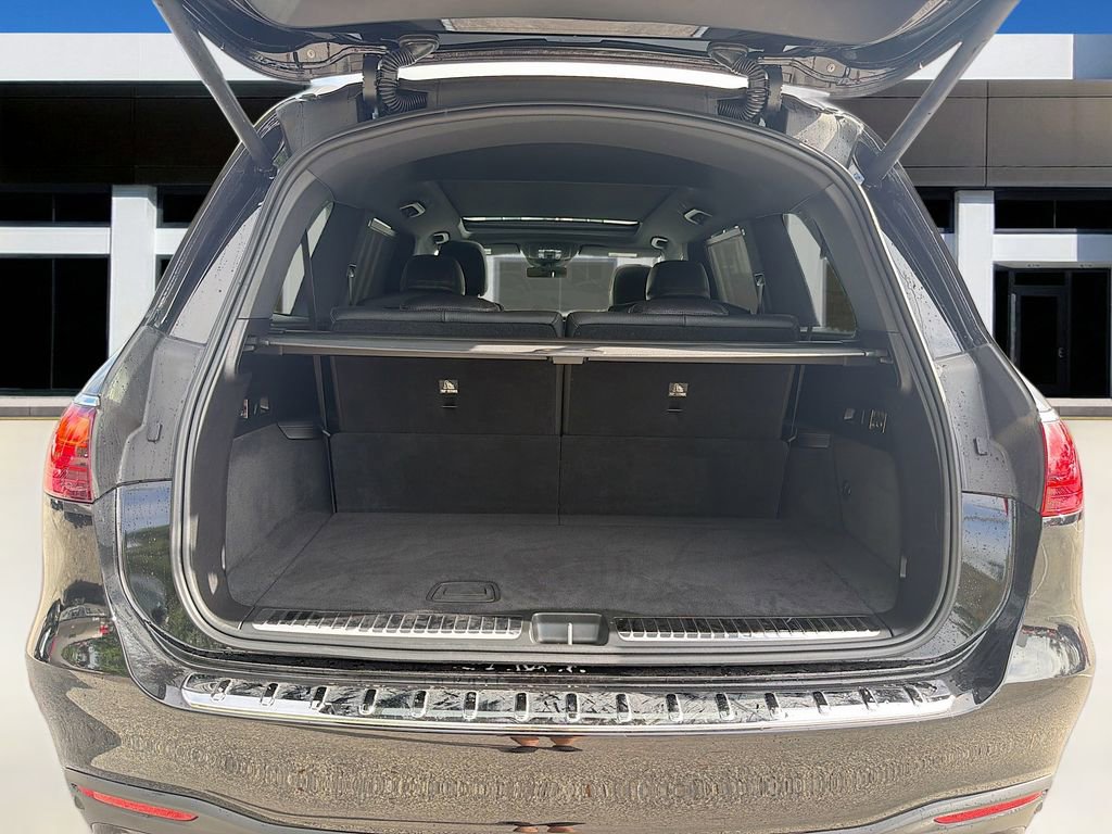 Used 2025 Mercedes-Benz GLS 450 4MATIC w/ Pinnacle Trim Package image 11