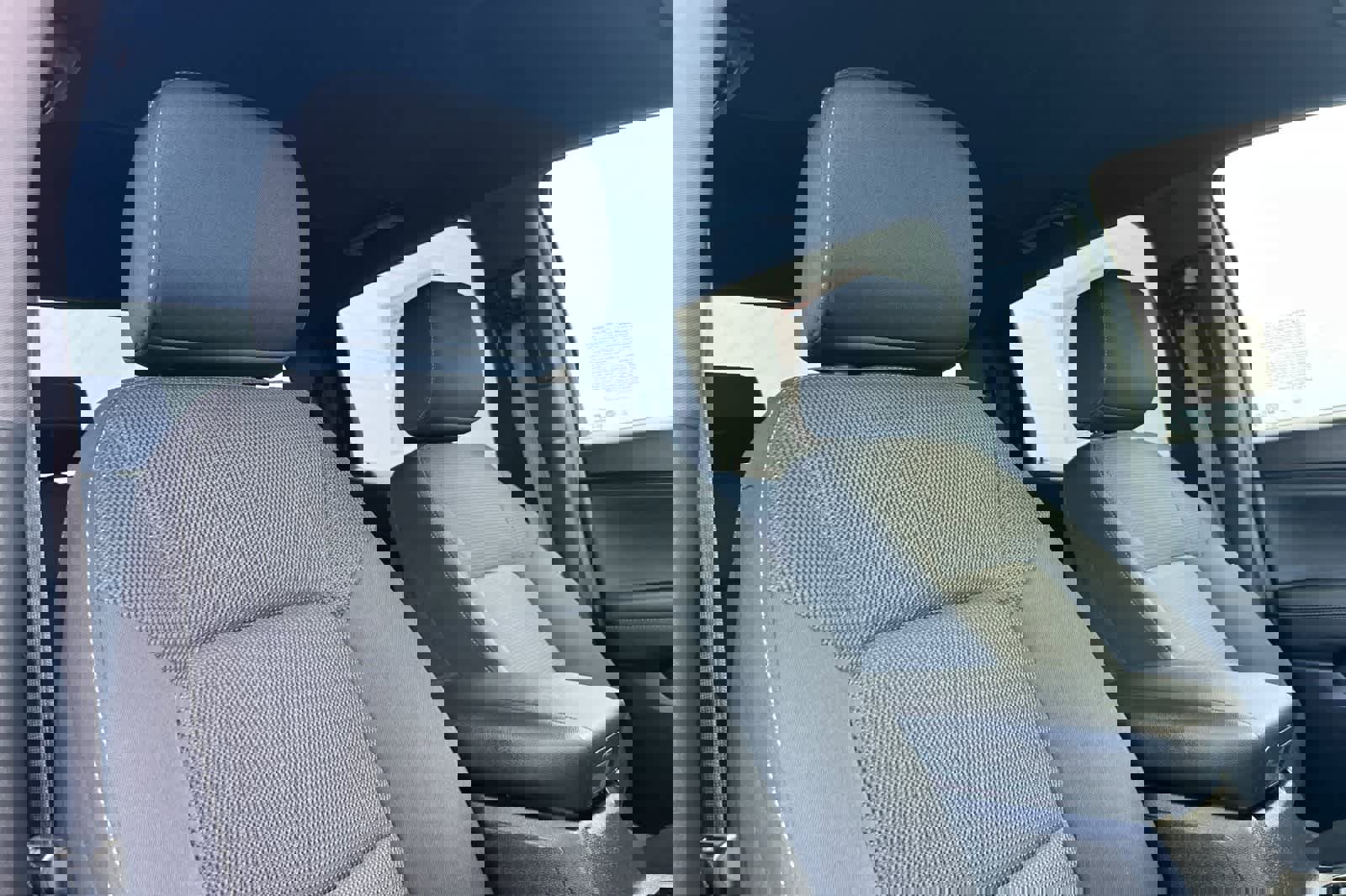 Used 2023 Chevrolet Colorado LT image 19