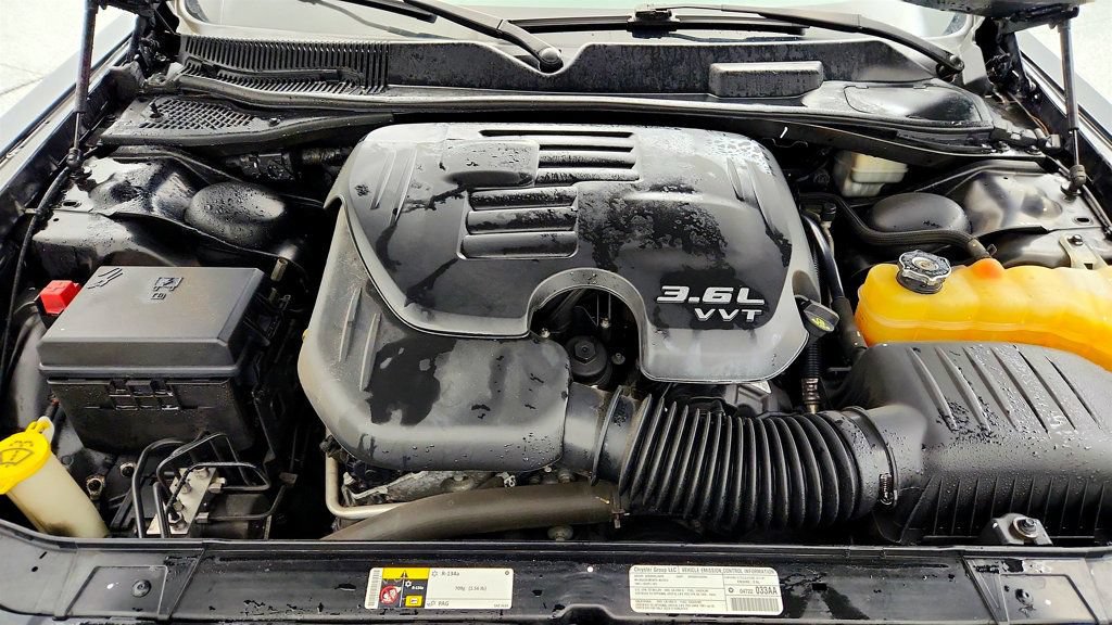 Used 2013 Dodge Challenger SXT RWD image 26