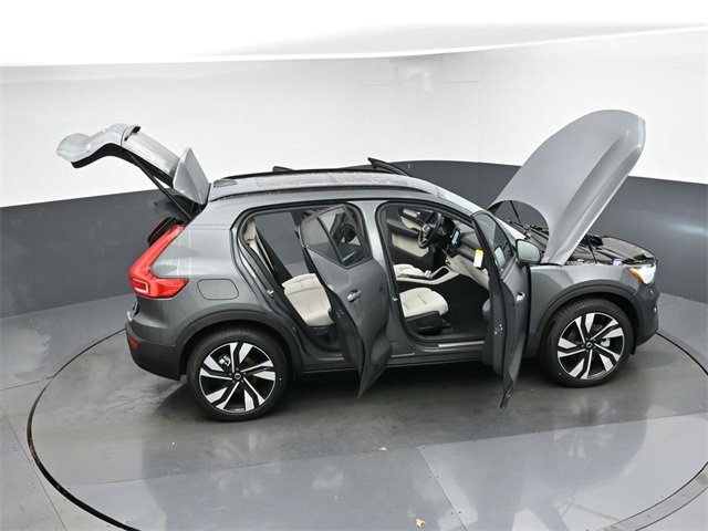 New 2026 Volvo XC40 B5 Ultra w/ Climate Package image 49