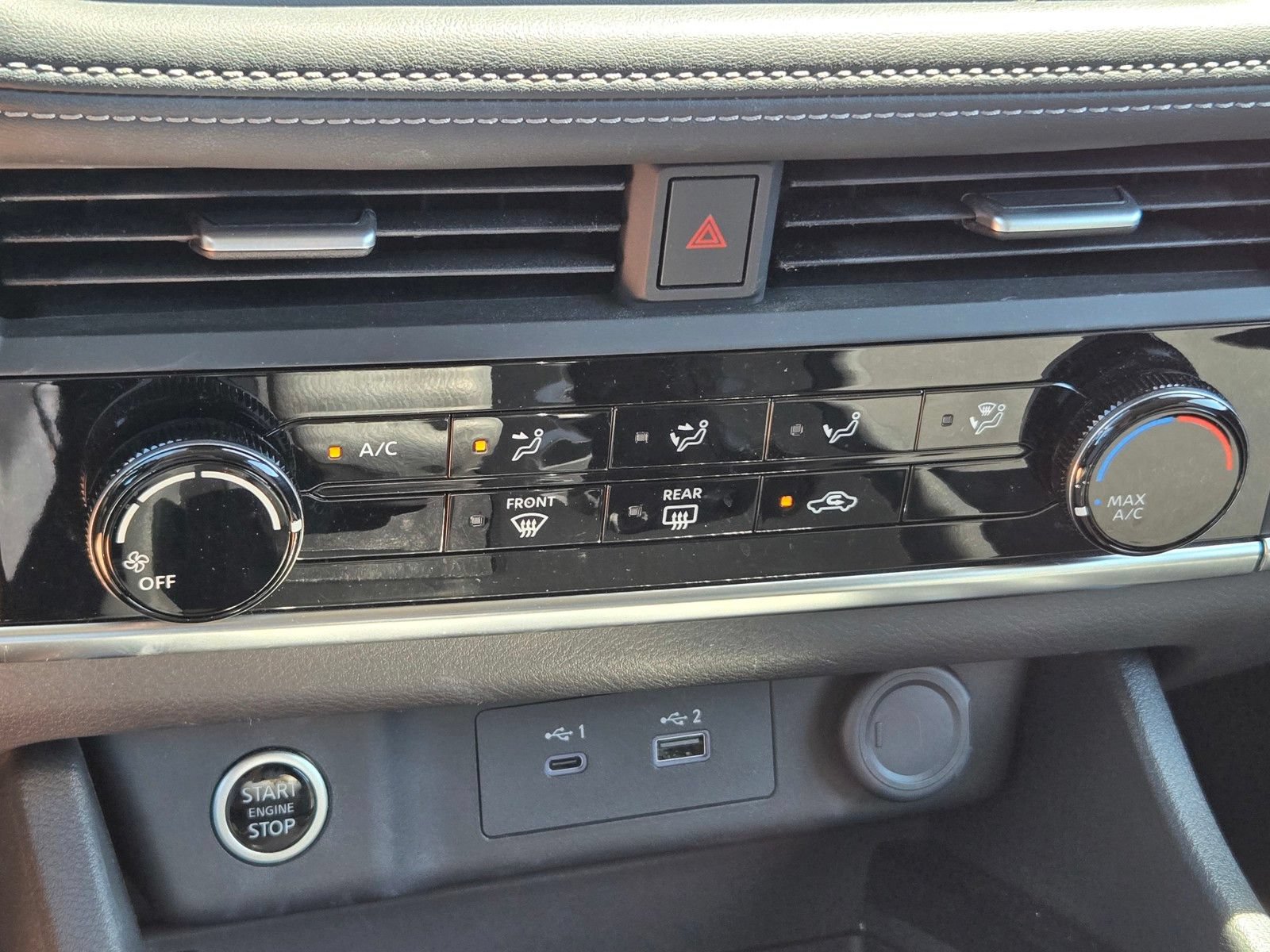 Used 2023 Nissan Rogue S AWD/4WD image 26