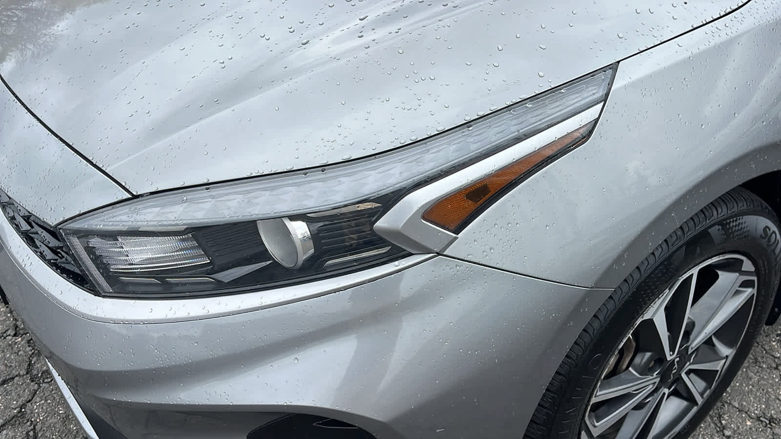 Used 2023 Kia Forte LXS image 7