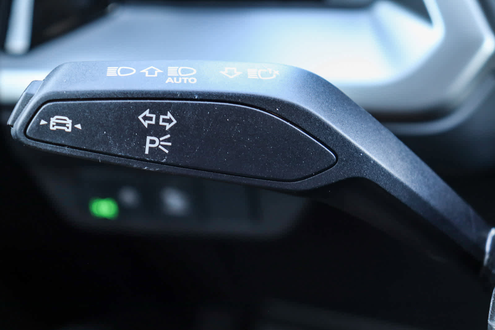 Used 2023 Audi Q4 e-tron Prestige image 31