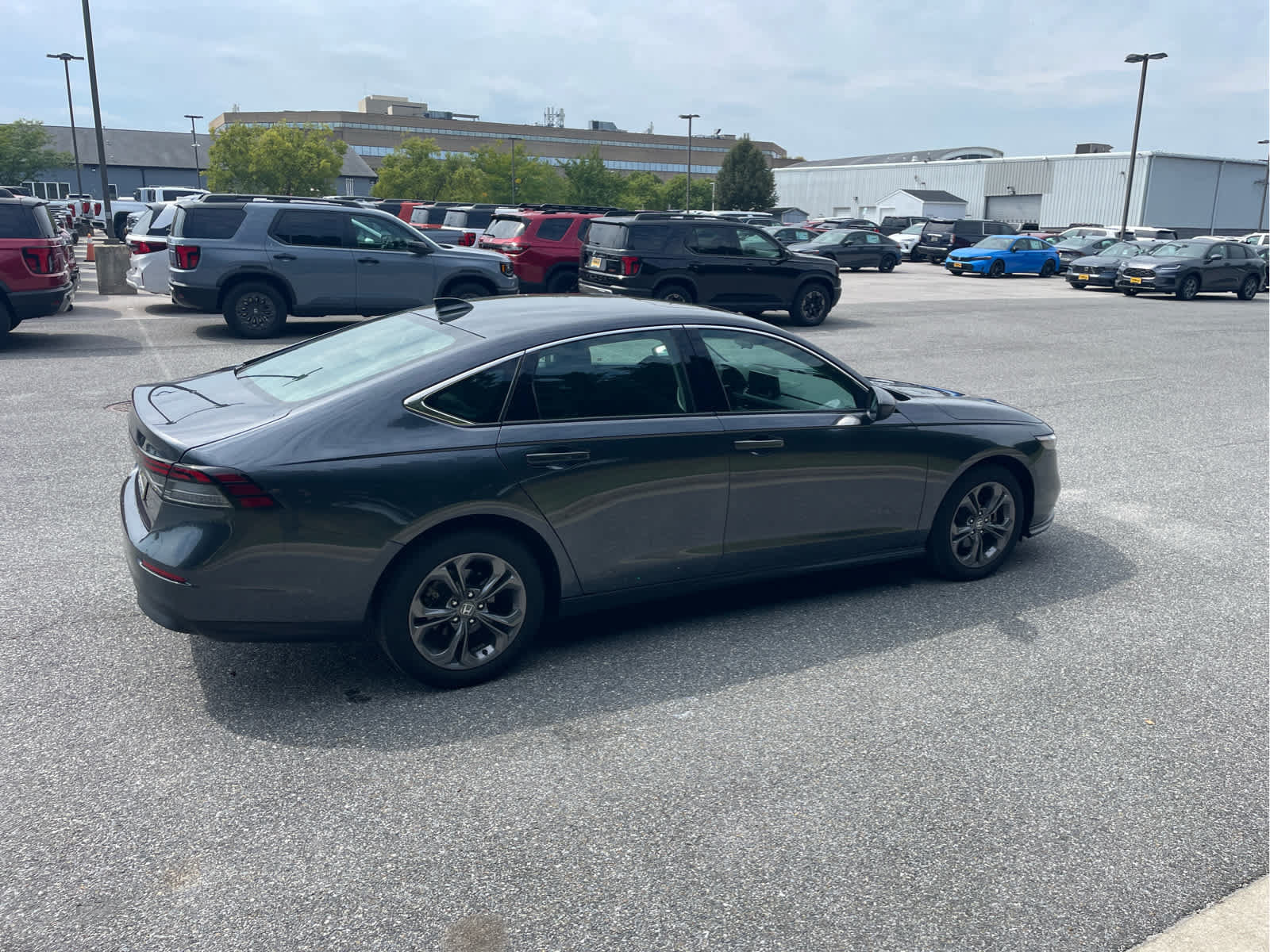 Used 2023 Honda Accord EX image 7
