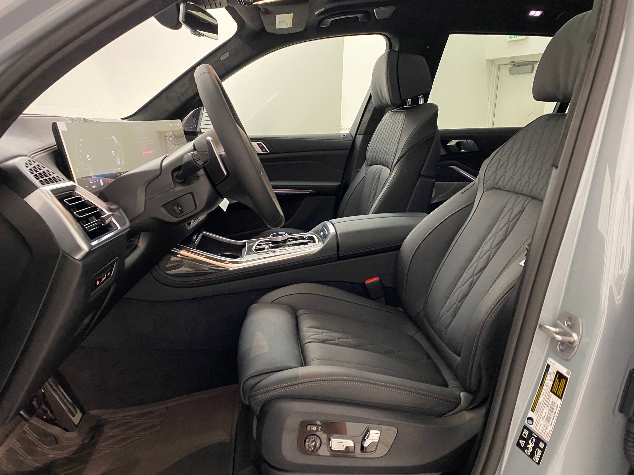 New 2026 BMW X7 M60i image 4