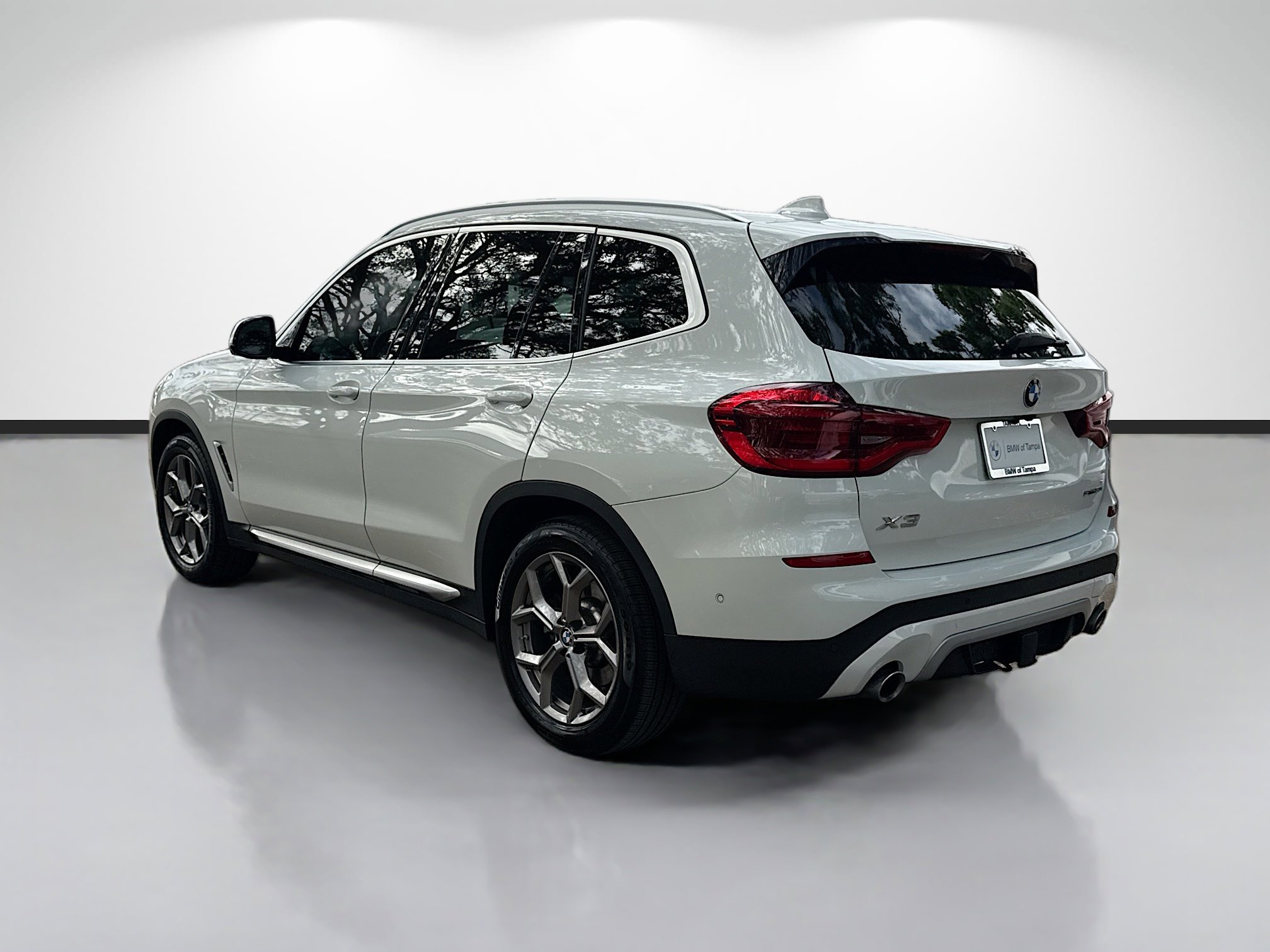 Used 2021 BMW X3 sDrive30i w/ Executive Package image 5