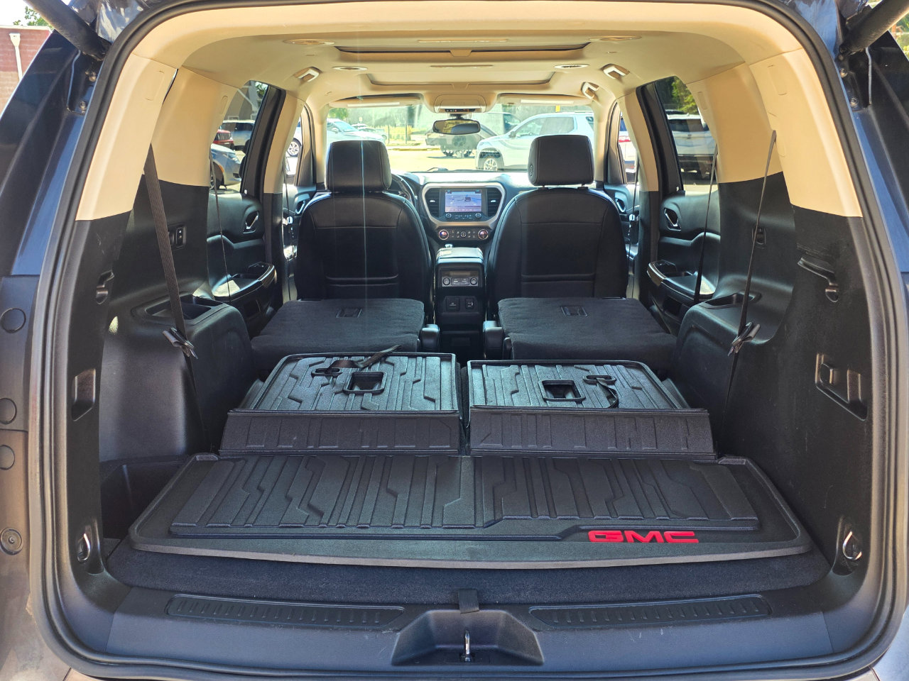 Used 2019 GMC Acadia Denali image 23