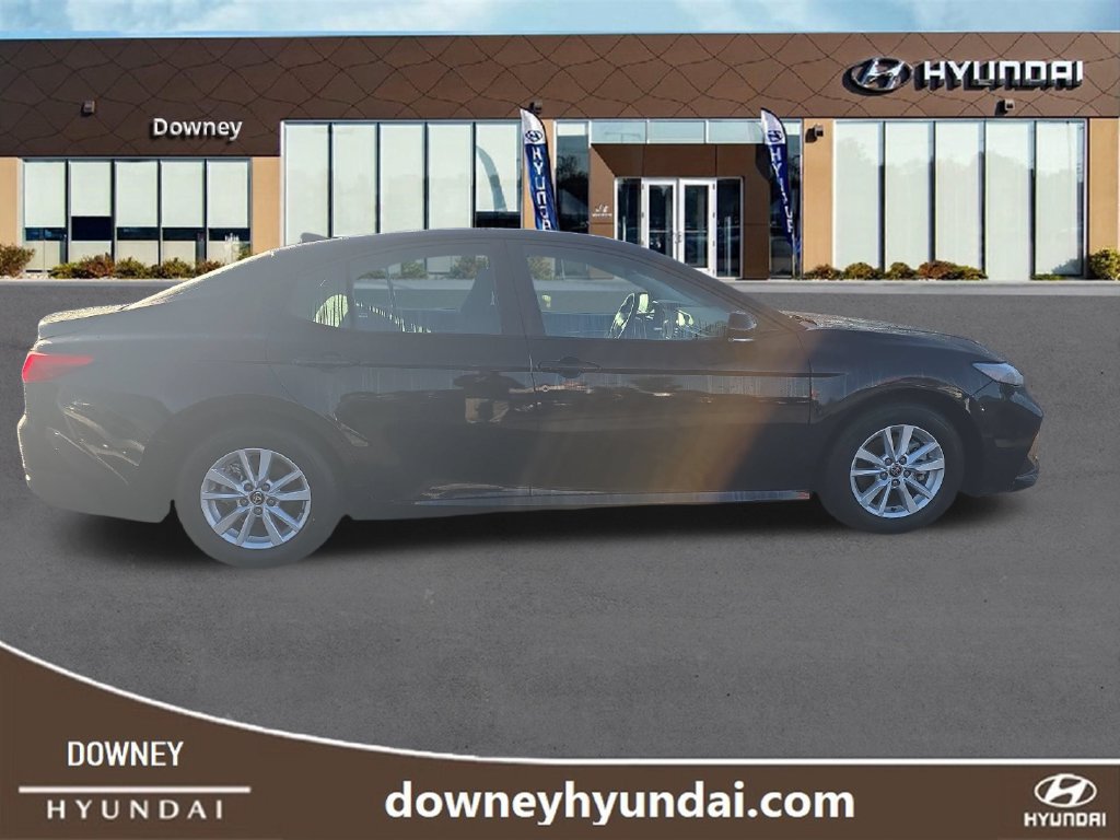Used 2025 Toyota Camry LE FWD image 6
