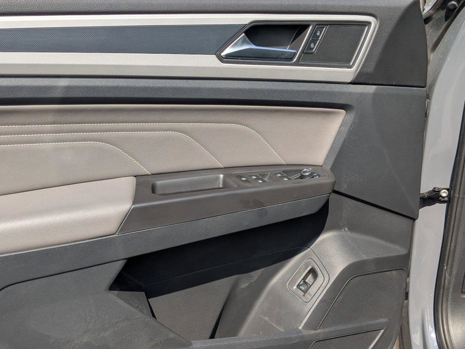 Used 2023 Volkswagen Atlas Cross Sport SEL image 8