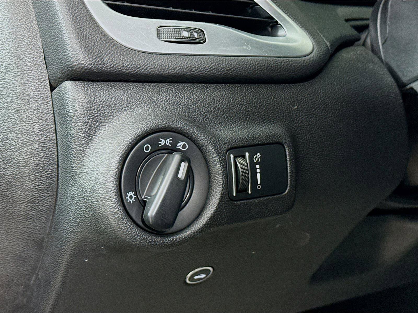 Used 2013 Dodge Dart SXT w/ Popular Equipment Group image 10