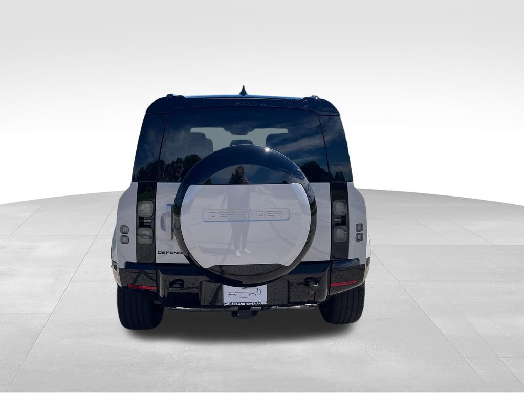 New 2026 Land Rover Defender 110 X-Dynamic SE AWD/4WD image 4
