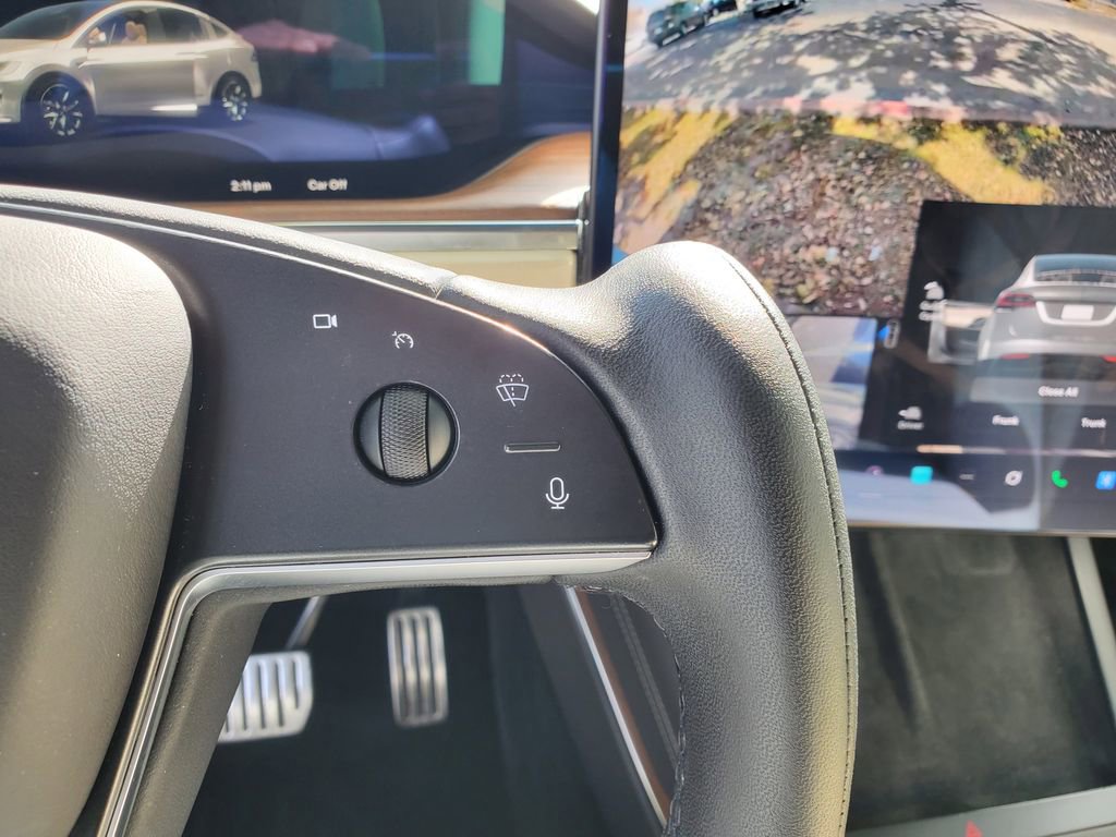 Used 2023 Tesla Model X image 21