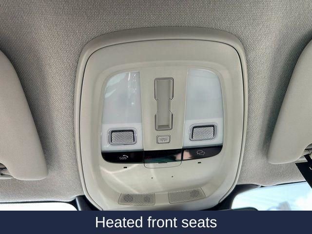 New 2025 Volvo XC40 B5 Ultra w/ Protection Package image 33