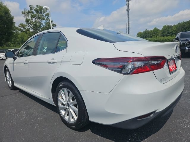 Used 2024 Toyota Camry LE FWD image 11