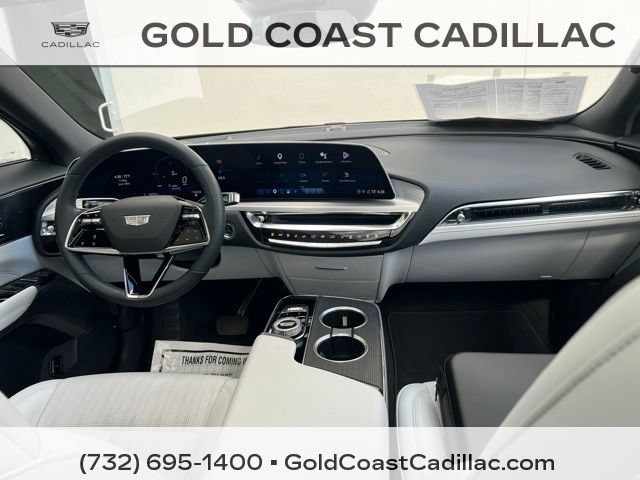 Certified 2024 Cadillac Lyriq Luxury AWD/4WD image 9