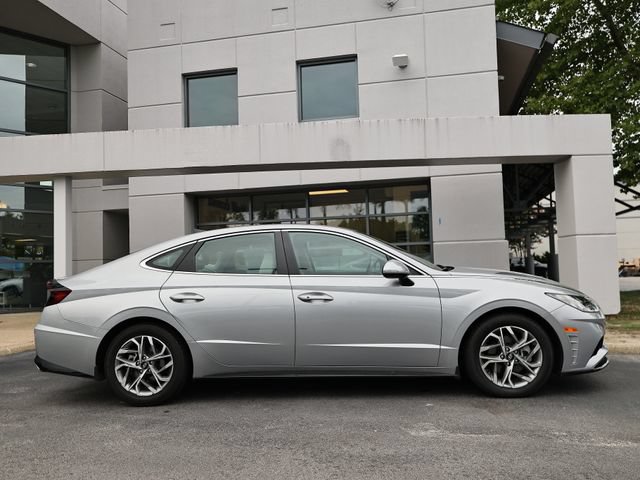 Used 2023 Hyundai Sonata SEL FWD image 4