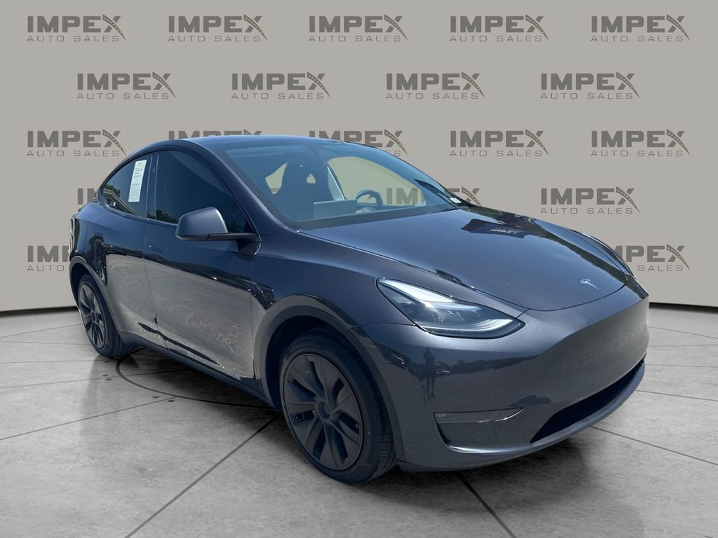 Used 2025 Tesla Model Y Long Range AWD/4WD image 4