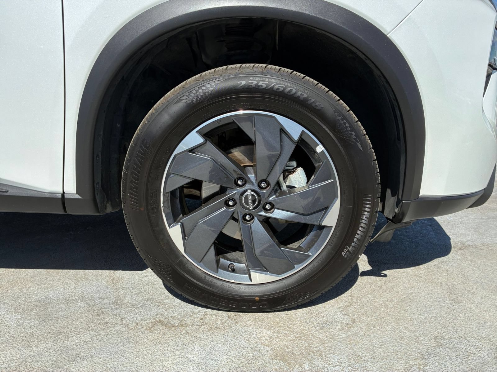 Used 2025 Nissan Rogue SV FWD image 31