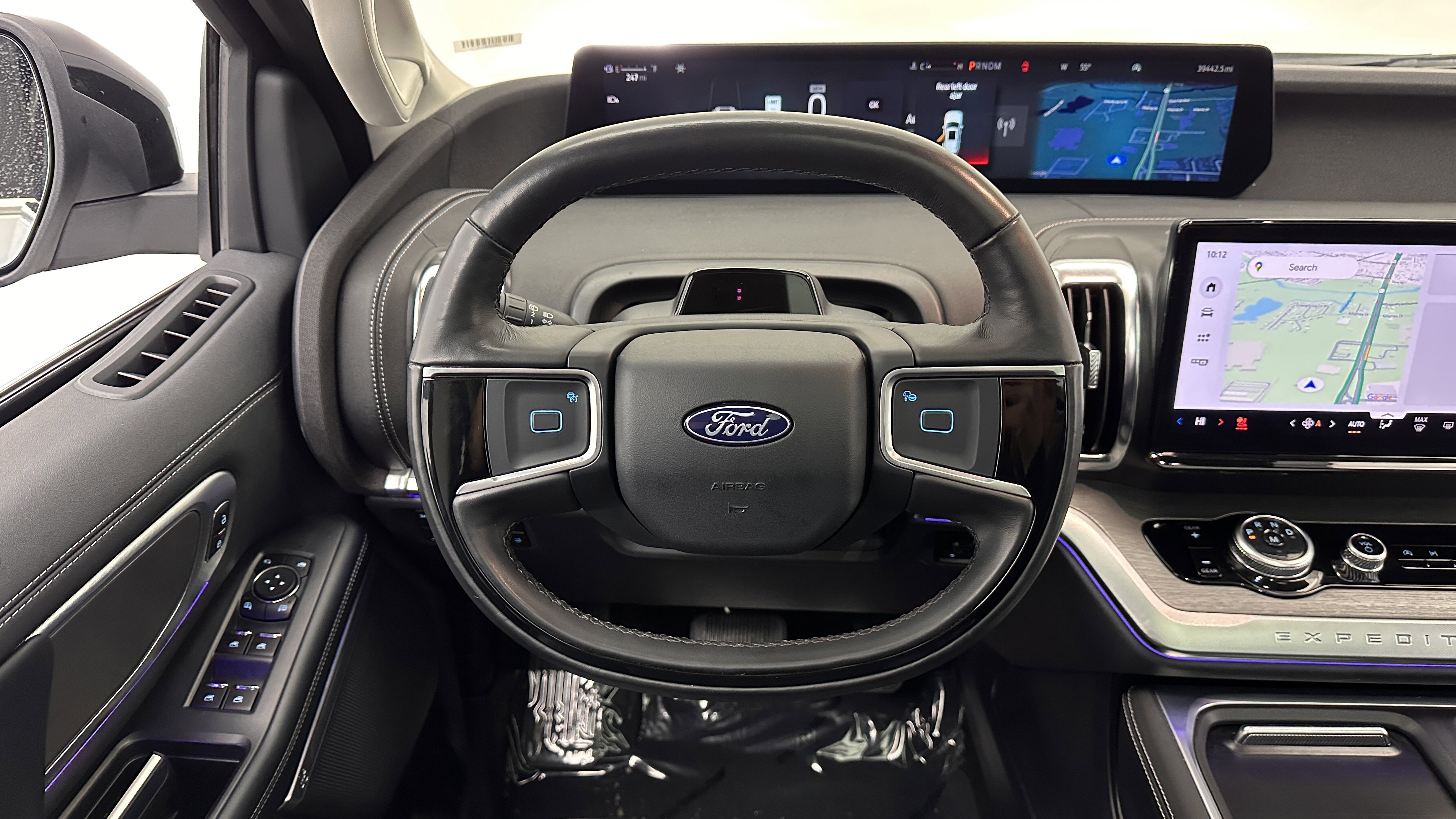 Used 2025 Ford Expedition Platinum image 27