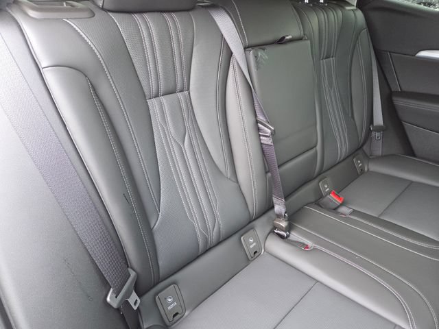 Used 2024 Buick Envision Avenir AWD/4WD image 25
