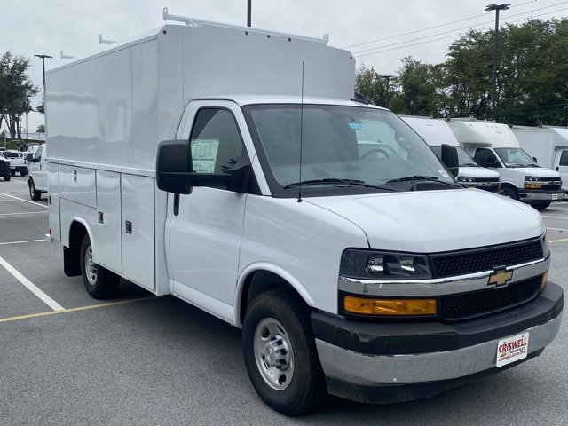 New 2025 Chevrolet Express 3500 w/ Power Convenience Package image 34