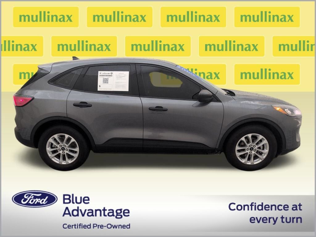 Used 2022 Ford Escape S image 2